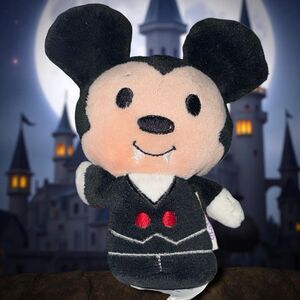 Hallmark Itty Bitty Disney Halloween  Vampire Micky Mouse 3.5”. P16